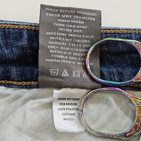 Torrid Jean Women 24S Short Blue Perfect Boyfriend Ankle Vintage Stretch Western - Picture 13 of 16